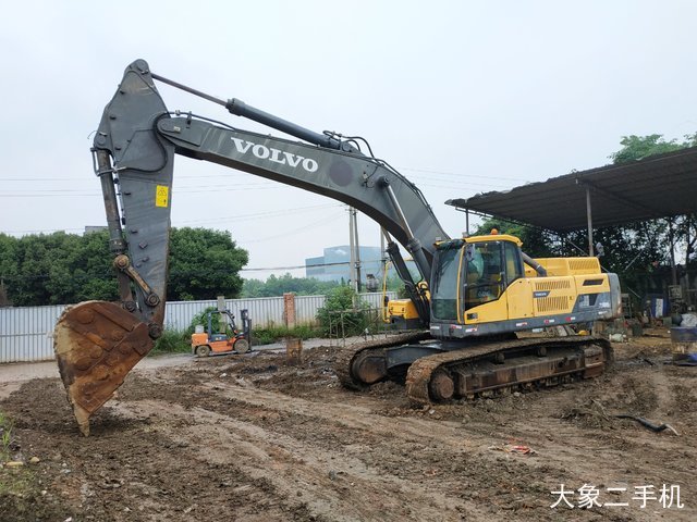 沃尔沃 EC480DL 挖掘机