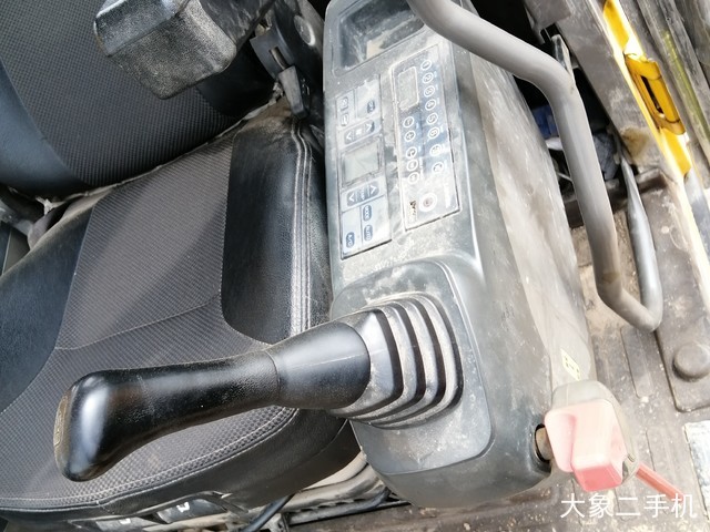 雷沃重工 FR480E 挖掘机