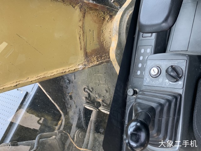 卡特彼勒 323DL 挖掘机