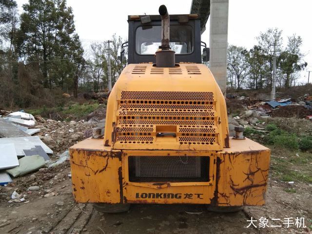 龙工 LG520B机械驱动 压路机