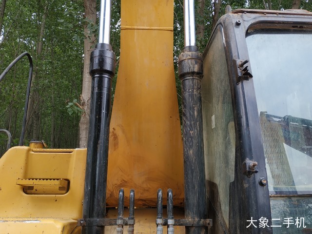 卡特彼勒 323DL 挖掘机