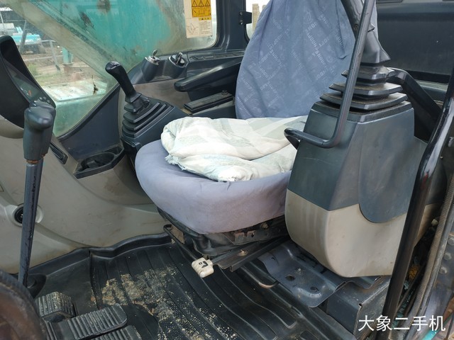 神钢 SK260LC-8 挖掘机