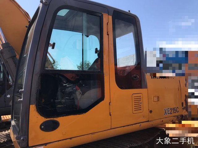 徐工 XE150D 挖掘机