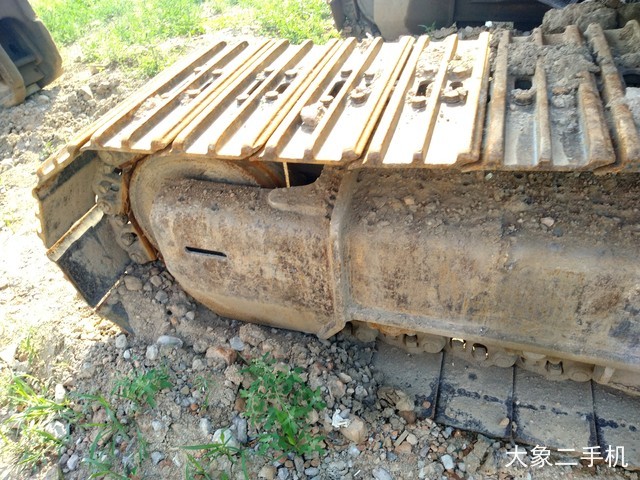 徐工 XE260C 挖掘机