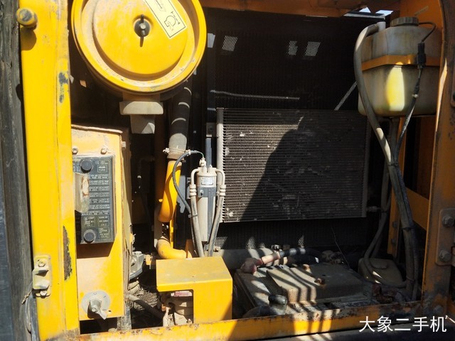 现代 R110-7 挖掘机