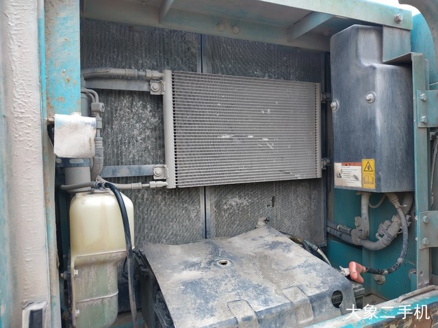 神钢 SK260LC-8 挖掘机