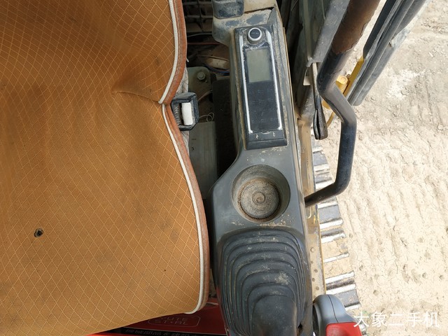 小松 PC200-8 挖掘机