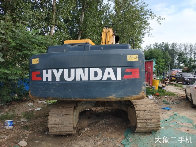 现代 R215LVS 挖掘机