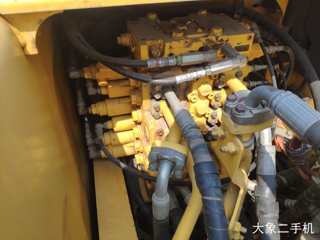 小松 PC200-8 Hybrid(混合动力) 挖掘机