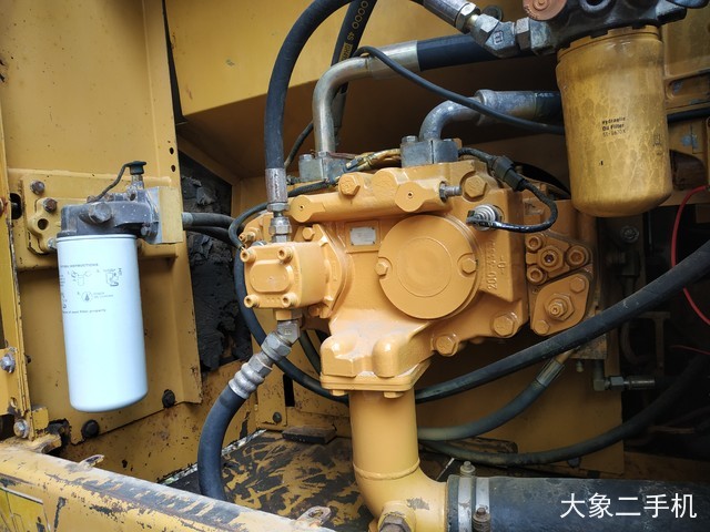 卡特彼勒 323DL 挖掘机