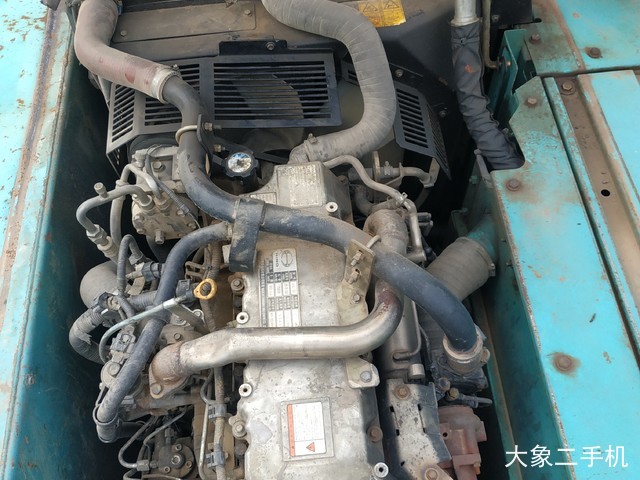 神钢 SK270D-8 挖掘机