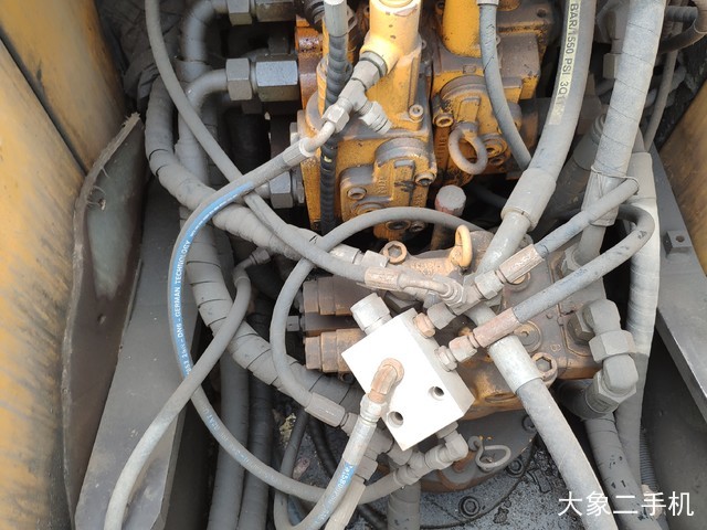 三一重工 SY135C-8 挖掘机