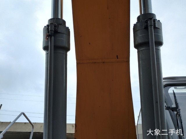 徐工 XE370CA 挖掘机