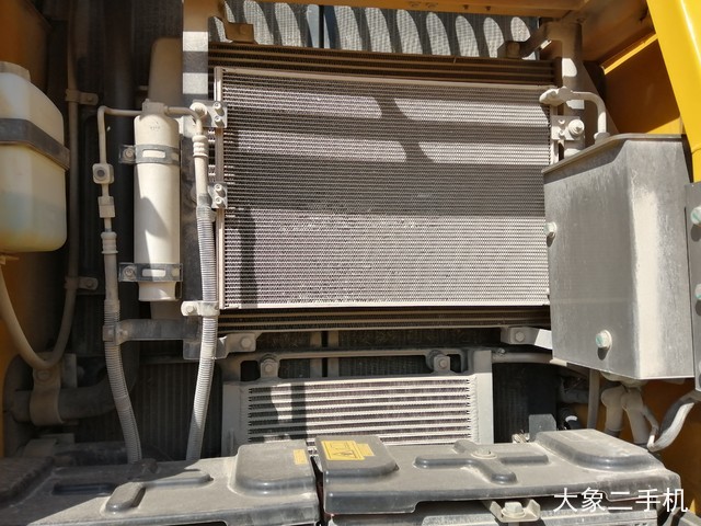 雷沃重工 FR220E 挖掘机