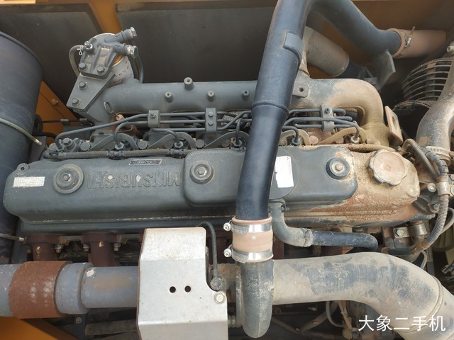 三一重工 SY215C-9 挖掘机