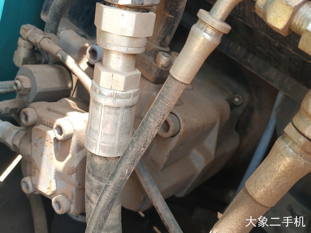 神钢 SK75-8 挖掘机