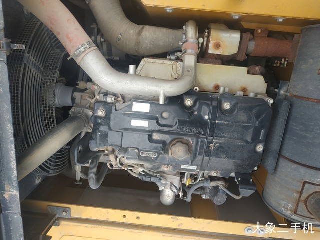 三一重工 SY215C-9 挖掘机