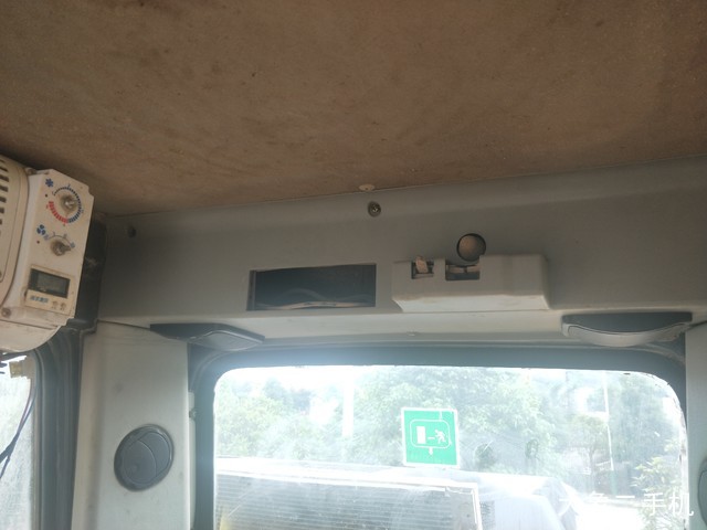 现代 R335LC-7 挖掘机