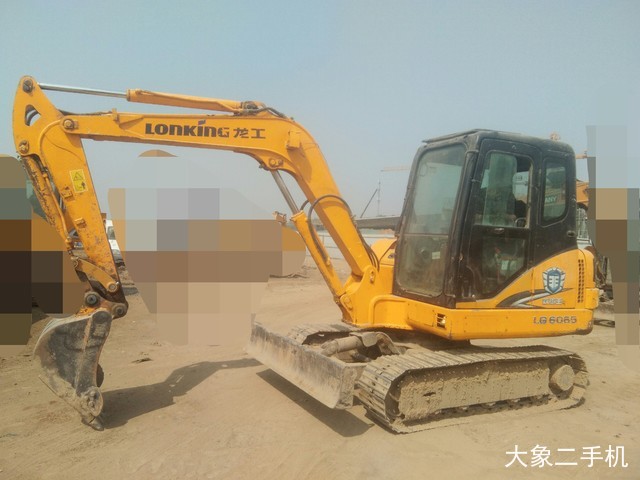 龙工 LG6060 挖掘机