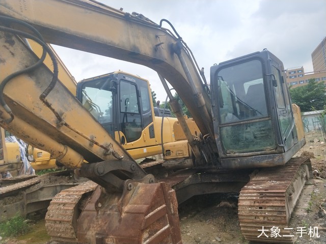 现代 R150LC-7 挖掘机