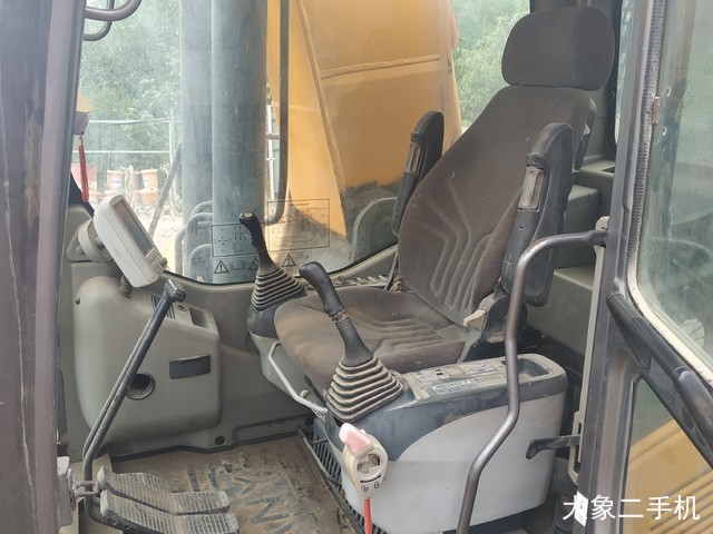 三一重工 SY235C 挖掘机