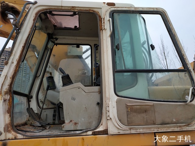 利勃海尔 R944B 挖掘机