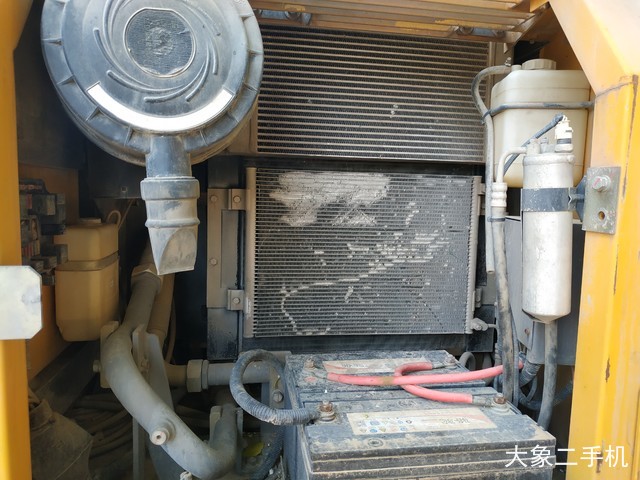 徐工 XE150D 挖掘机