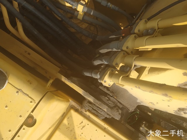 小松 PC200-8 挖掘机