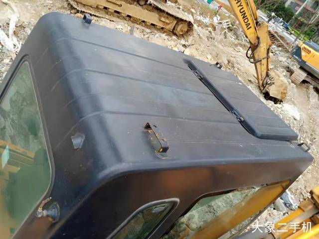 现代 R225LC-7 挖掘机