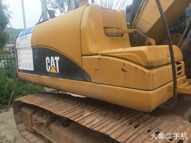 卡特彼勒 323DL 挖掘机