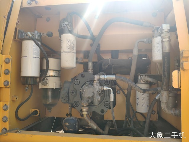 沃尔沃 EC240BLC 挖掘机