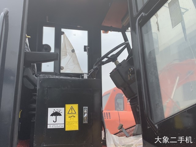 厦工 XG6122H 压路机