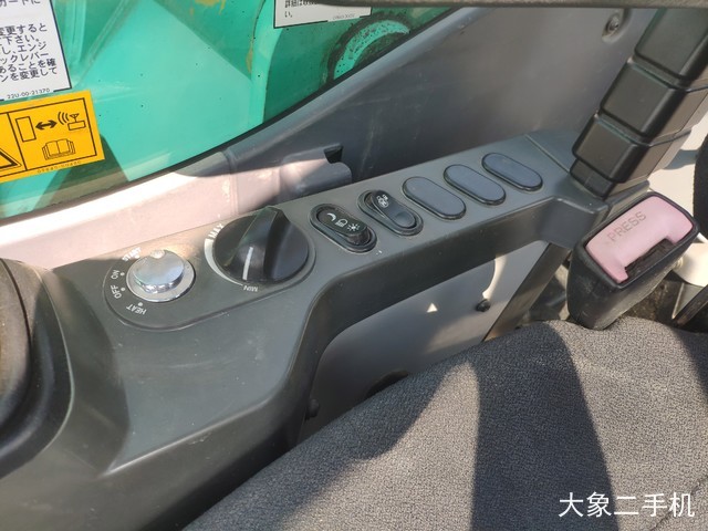 小松 PC200-8N1 挖掘机