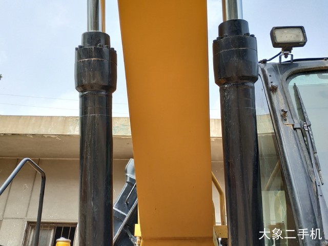 三一重工 SY215C 挖掘机