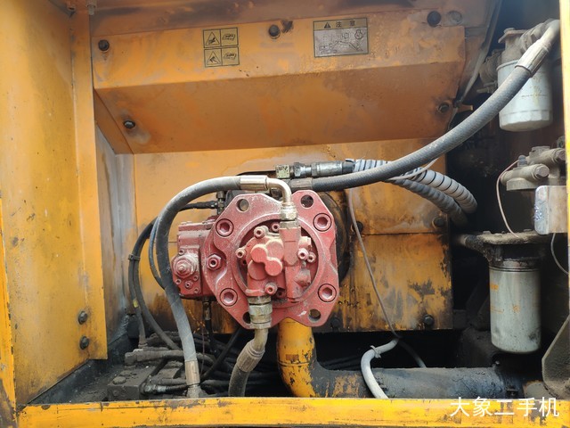 现代 R225LC-7 挖掘机