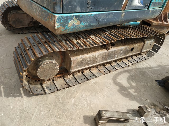 神钢 SK75-8 挖掘机