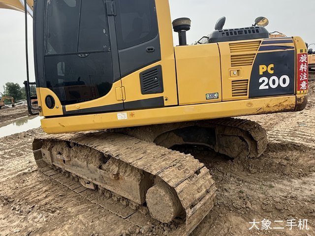 小松 PC200 挖掘机
