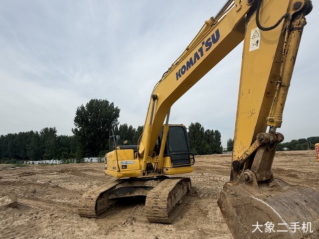 小松 PC200 挖掘机