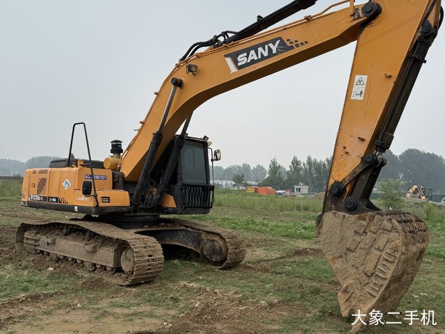三一重工 SY235C-9 挖掘机