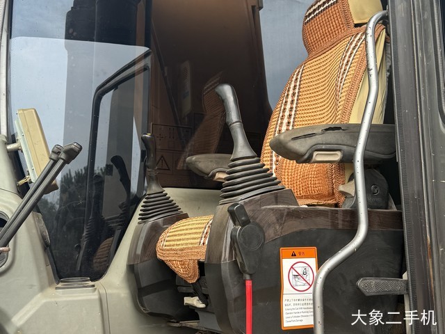 三一重工 SY235C-9 挖掘机