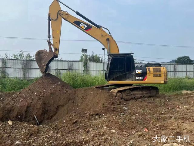 卡特彼勒 326DL 挖掘机