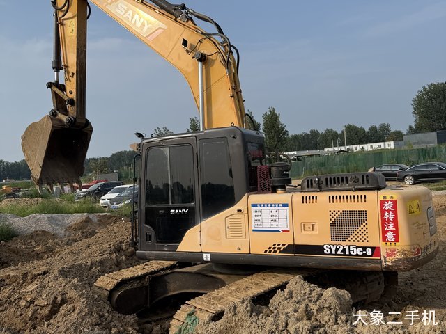 三一重工 SY215C-9 挖掘机