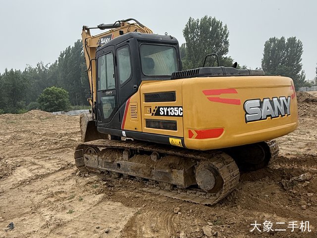 三一重工 SY135C 挖掘机