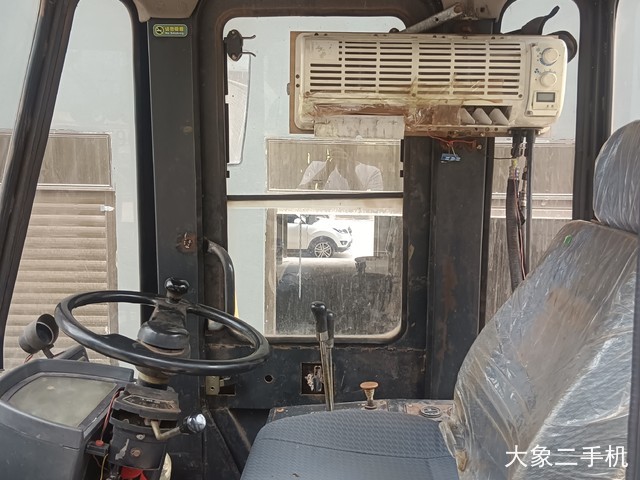 柳工 ZL50CN 装载机