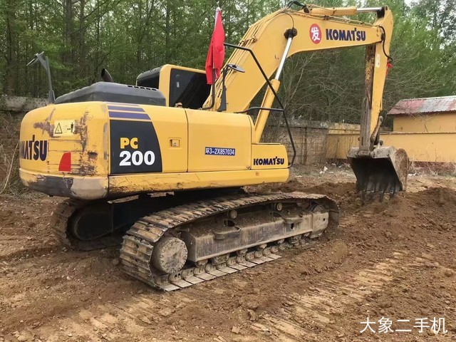 小松 PC200-8M0 挖掘机