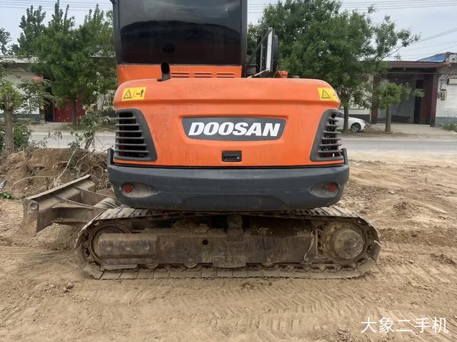 斗山 DH60 挖掘机