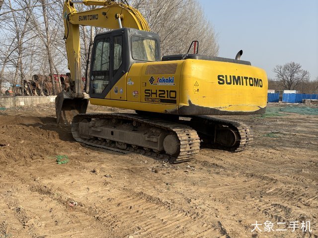 住友 SH210-5 挖掘机