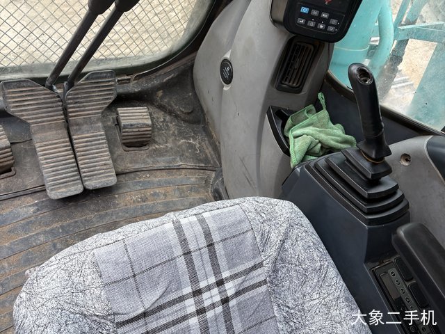 神钢 SK210 挖掘机