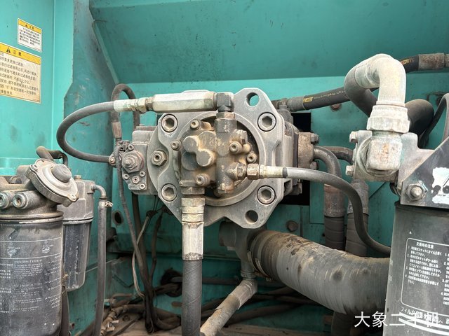 神钢 SK210 挖掘机