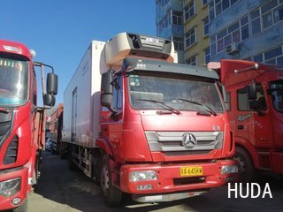 Refrigerated Truck Sinotruk Hohan 180HP - 3